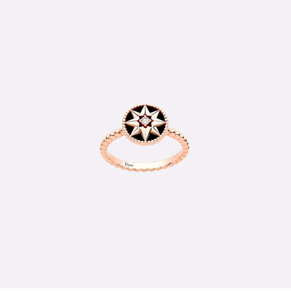 Beautiful 🤩 ring 💍 Dior des vents onyx’s diamond 💎